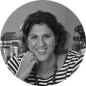 רות אופק שחור לבן