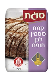 עוגה בחושה עם ליים ופיסטוק