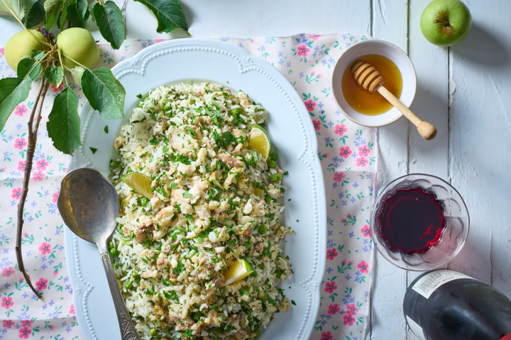 אורז ירוק חגיגי עם דג מפורק