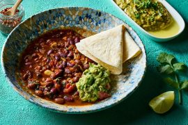 צ׳ילי צמחוני משלושה סוגי שעועית