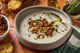 מרק כרובית וחומוס קראנצי